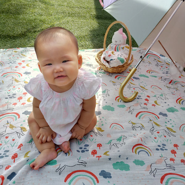 (70% Bamboo, 30% Organic Cotton) Unicorn Rainbow Swaddle